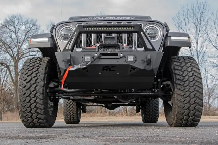 Load image into Gallery viewer, Rough Country | Jeep Gladiator JT / Wrangler JK / JL Stubby Trail Front Bumper
