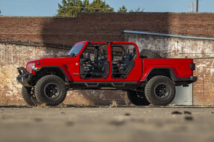 Load image into Gallery viewer, Rough Country | 2020-2024 Jeep Gladiator JT 4WD Contoured Drop Steps
