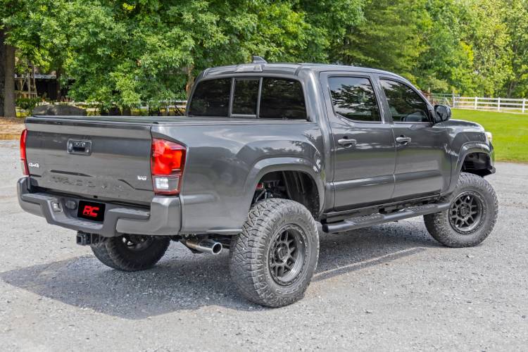 Load image into Gallery viewer, Rough Country | 2005-2023 Toyota Tacoma Double Cab 2WD / 4WD Black Oval Nerf Steps
