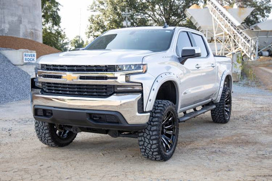 Rough Country | 2019-2024 GM 1500 / 2500 HD / 3500 HD Black Oval Nerf Steps - Crew Cab - DEF Tank