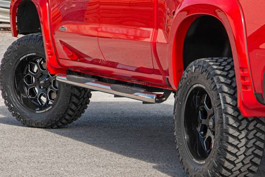 Rough Country | 2019-2024 GM Sierra / Silverado Crew Cab Stainless Oval Steps