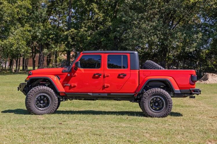 Load image into Gallery viewer, Rough Country | 2020-2024 Jeep Gladiator JT 4WD Heavy Duty Rock Sliders
