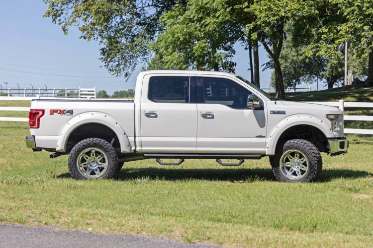 Load image into Gallery viewer, Rough Country | 2022-2024 Ford F150 Lightning Crew Cab SRX2 Adjustable Aluminum Steps
