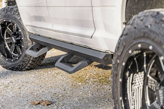 Rough Country | Dodge Ram 1500 / 2500 / 3500 Crew Cab 2WD / 4WD SR2 Adjustable Aluminum Steps | 32001