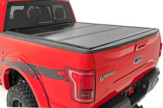 Rough Country | 2021-2024 Ford F150 Hard Low Profile Bed Cover - 5' 7 Inch Bed