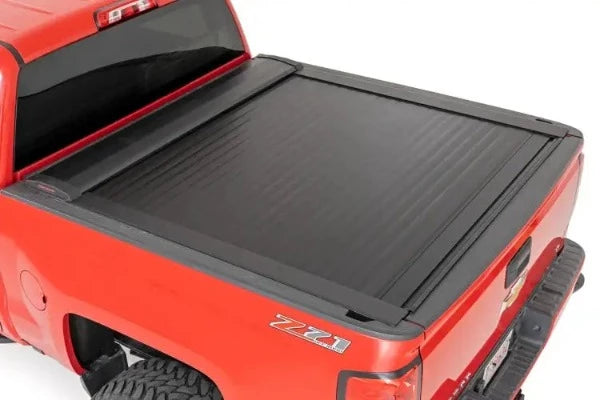 Rough Country | 2004-2018 GM 1500 Retractable Bed Cover - 5' 9