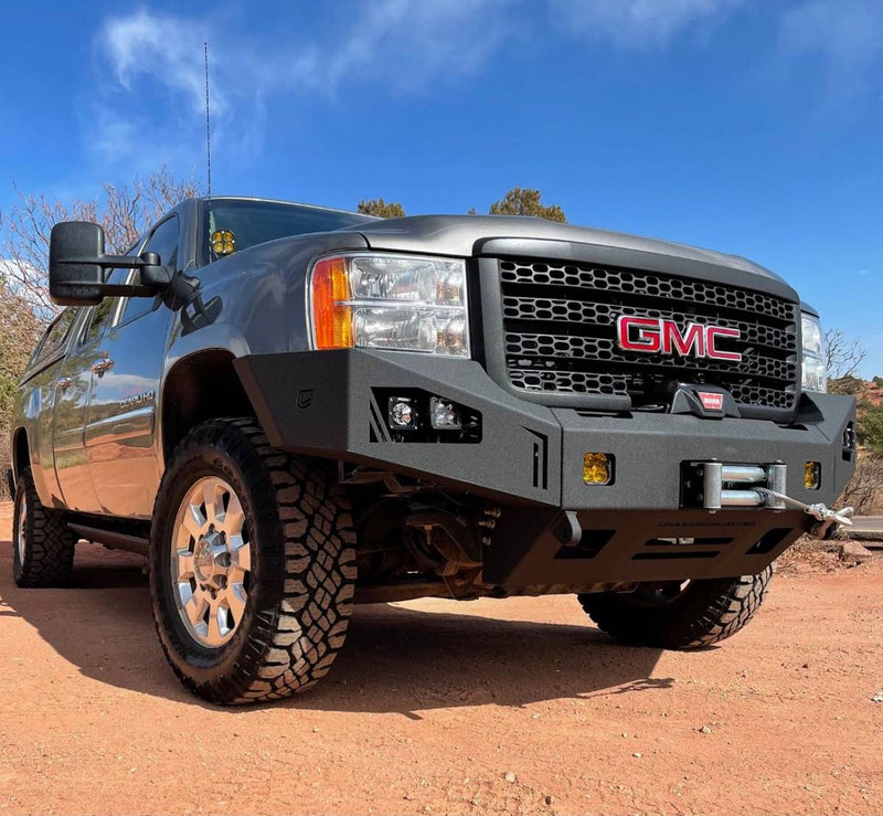 Load image into Gallery viewer, Chassis Unlimited | 2011-2014 GMC Sierra 2500 / 3500 Octane Front Winch Bumper
